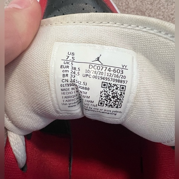 Air Jordan 1 Low Chicago Flip - Picture 4 of 4